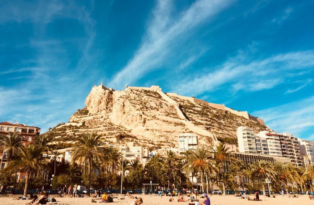 Stunning Sea View Apartment Alicante Bagian luar foto